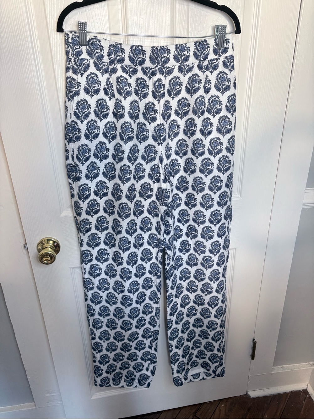 J.Crew | Straight-Leg Essential Pant in Bouquet Block Print Chelsea Linen 6T - Picture 3 of 11
